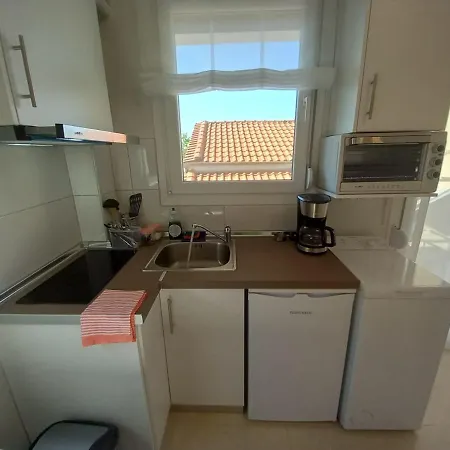 아파트 Elenis House Néa Péramos