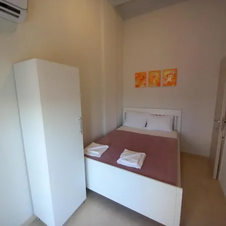 아파트 Elenis House Néa Péramos