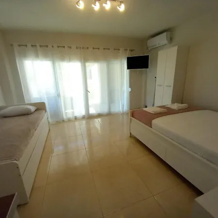 Διαμέρισμα Elenis House *