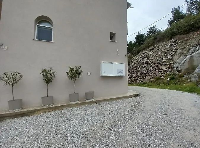 Elenis House Appartement *